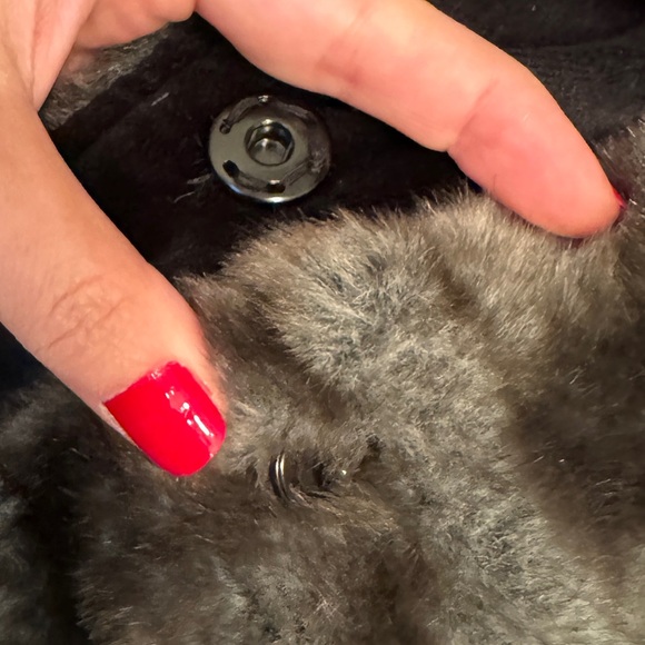 Betsey Johnson Fluffy Faux Chinchilla Coat. Size XS. Fits like XS/S. A+ - Picture 4 of 4